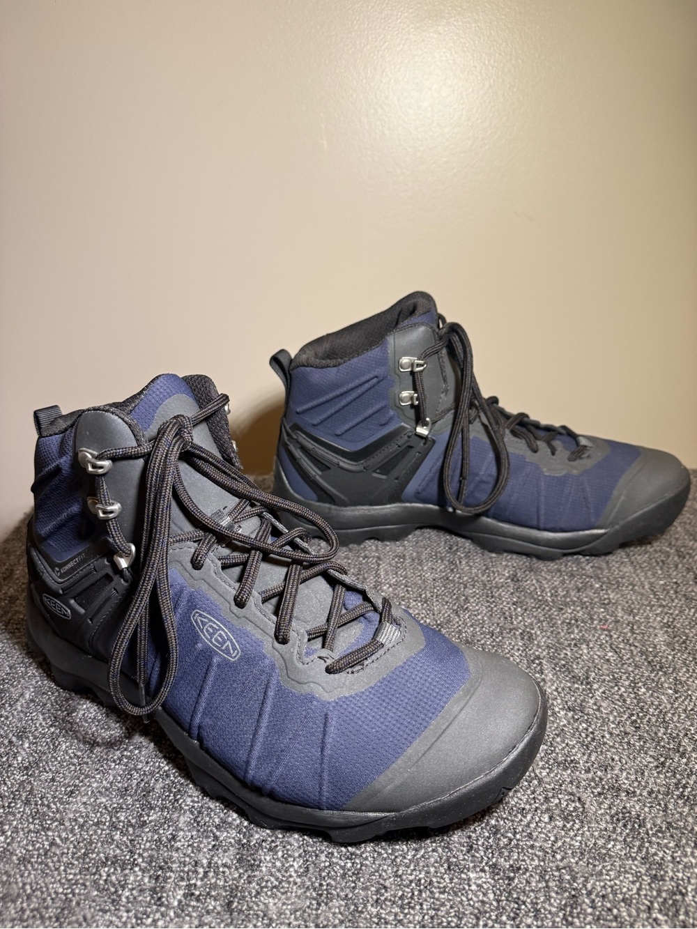 Keen Navy and Black Men's Trail Sneakers - Picture 3 of 7